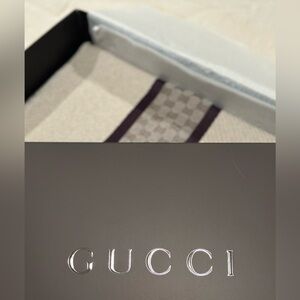 Vintage Gucci wool and silk scarf in cream/beige/wine